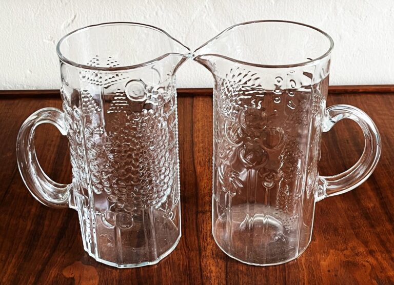 Read more about the article NUUTAJARVI FINLAND OIVA TOIKKA DESIGNED FLORA GLASS PITCHER IITTALA SCANDINAVIAN