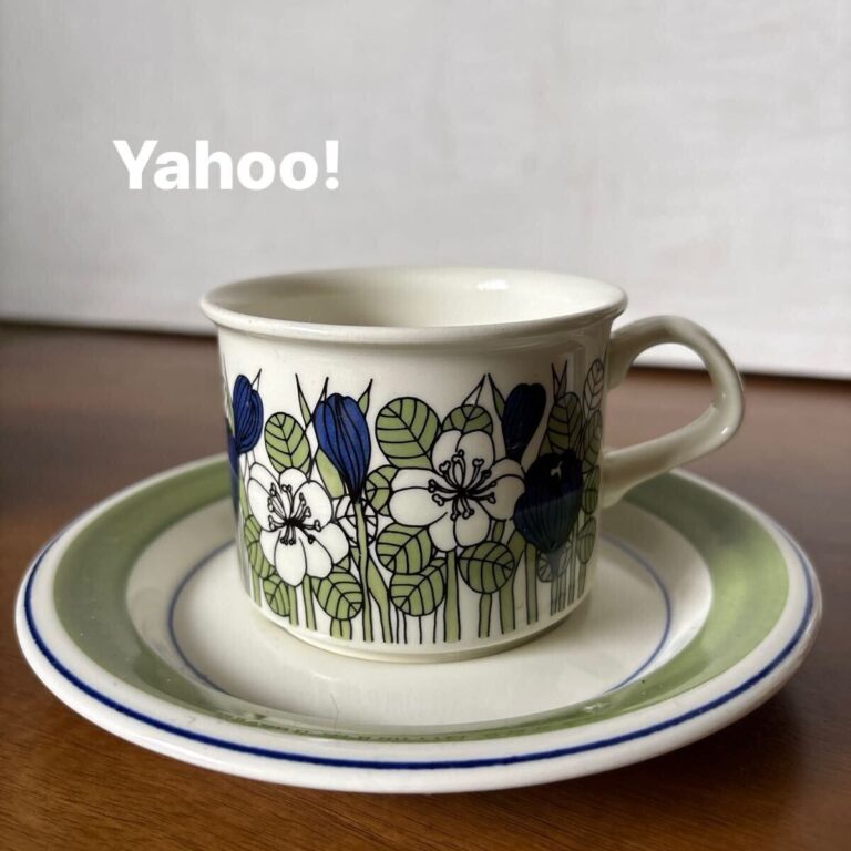 Read more about the article Arabia Krokus Cup and Saucer Esteri Tomula Finland Scandinavian Vintage