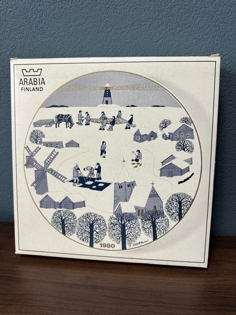 Read more about the article Arabia Tableware 1980s Rare