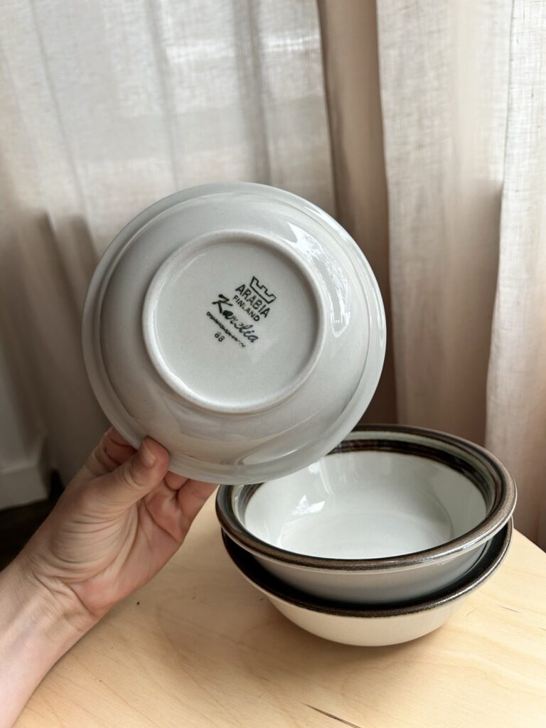 Read more about the article 3 Karelia Arabia of Finland Bowls Cereal Fruit Sauce 6.5″ Set Brown Stripe MCM