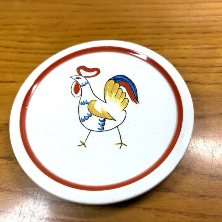 Read more about the article Vtg Small 5” Dish Plate Hand Painted Rooster Made In Finland Animal Kingdom