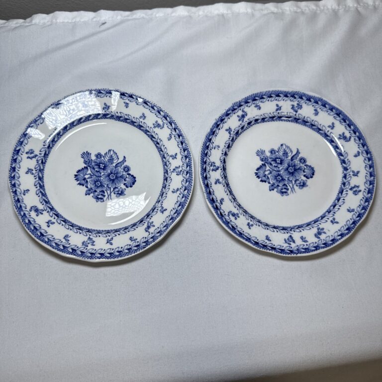 Read more about the article Arabia Finland Set Of 2 Saucers Blue and White Floral Print Glazed Beautiful
