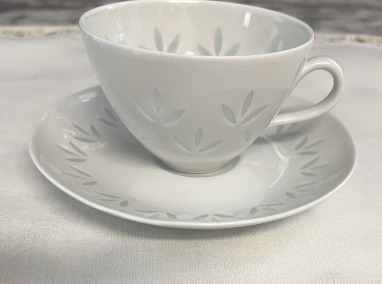 Read more about the article Arabia of Finland Rice Grain LEHTI espresso cup and saucer set VTG Excellent