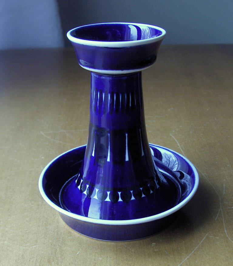 Read more about the article Arabia Valencia taper style candleholder~Finland~Danish Modern~