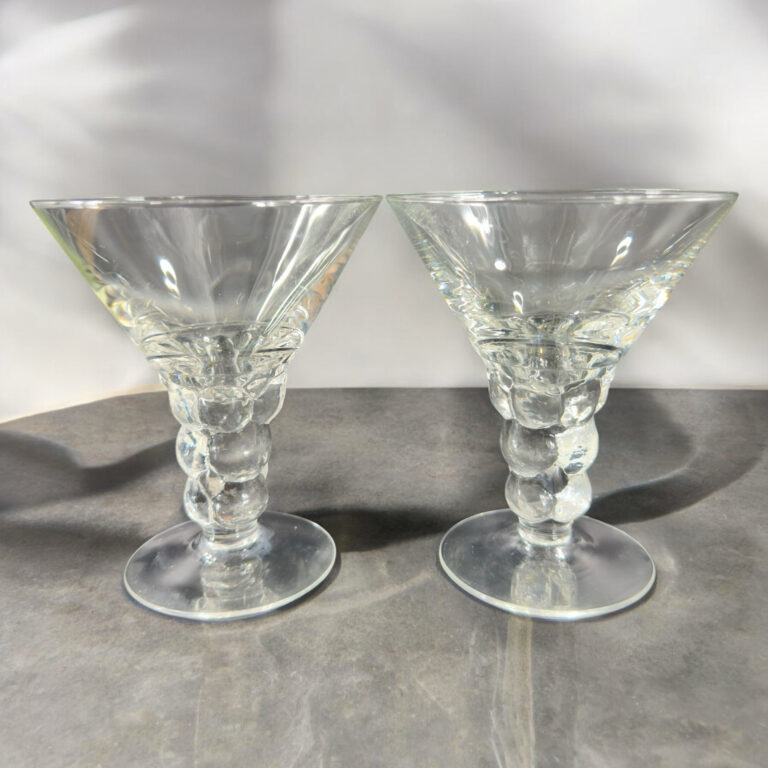 Read more about the article Oiva Toikka Vintage Mukura Paratiisi Glasses Arabia Iittala Finland Cups Set 2