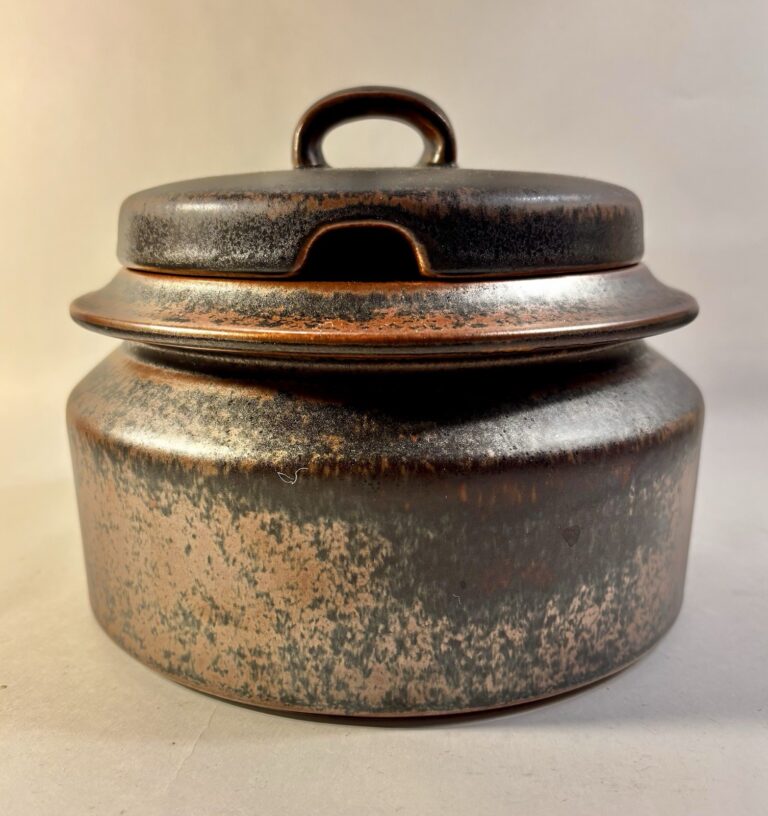 Read more about the article Arabia of Finland Ruska 2 Quart Casserole Tureen w/ Lid EUC