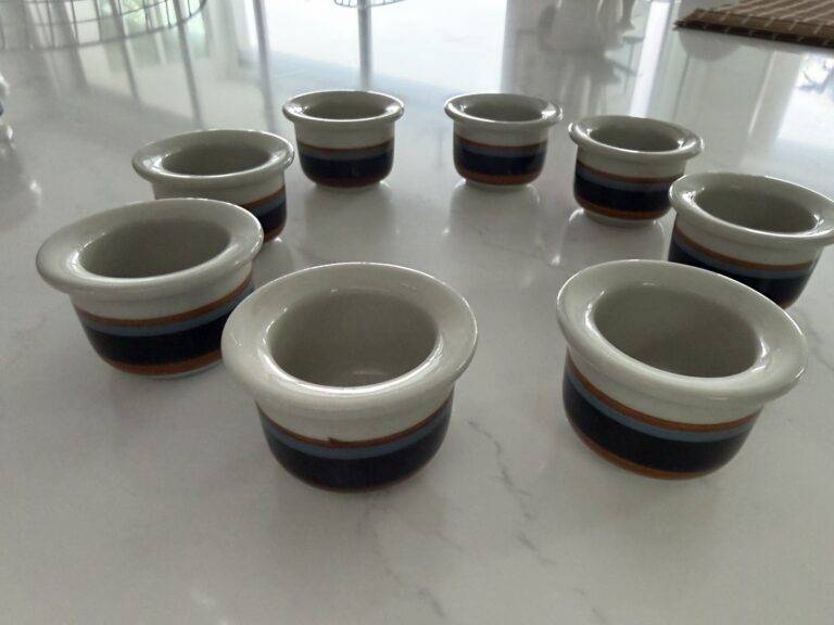 Read more about the article Arabia Finland Taika Mustikka (Magic Blueberry)  lot of 8  egg cups