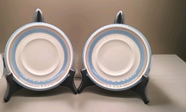 Read more about the article Arabia Finland Uhtua Stoneware Saucer 5.5″ Set of 6