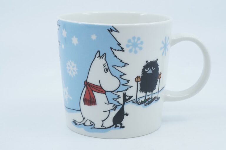 Read more about the article Arabia Finland Moomin mug Skiing Competition (2010)_