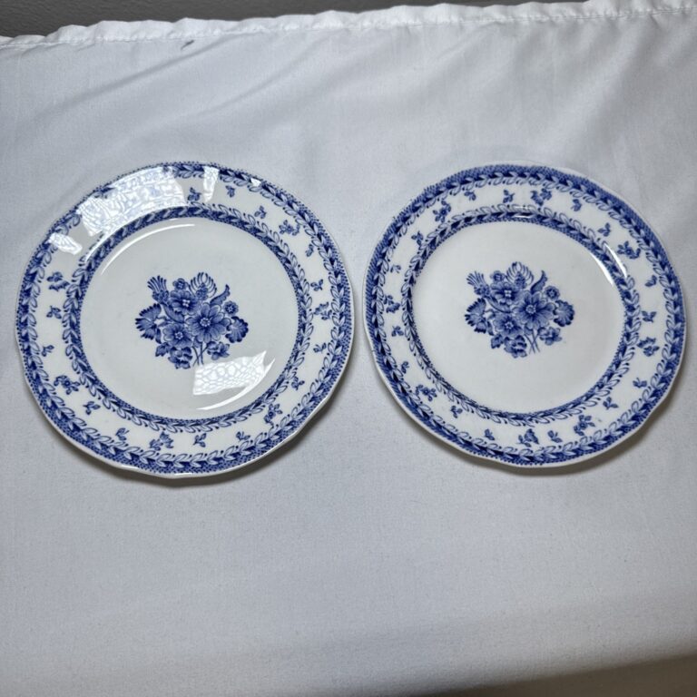 Read more about the article Arabia Finland Set Of 2 Saucers Blue and White Floral Print Glazed Beautiful