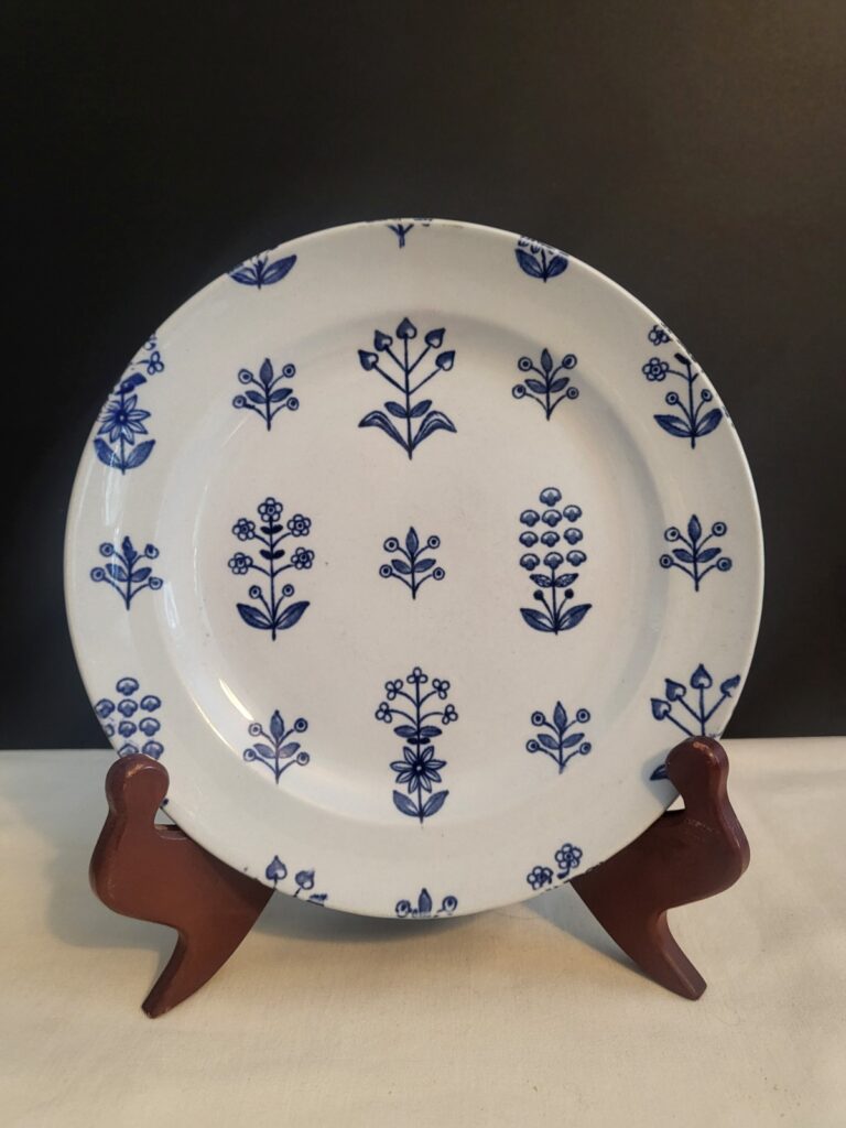 Read more about the article Blue Tapestry Arabia of Finland Salad Plate 7.5″ Excellent Condition