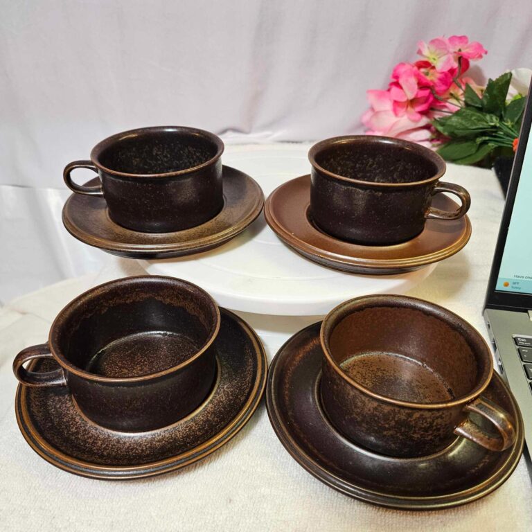 Read more about the article 4 Set Arabia Finland Ruska Flat Coffee / Tea Cup and Saucer Set- A14