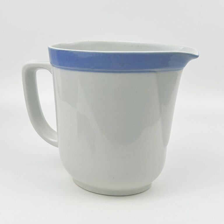 Read more about the article Arabia Ribbons Blue Milk Jug Pitcher Finland Nordic Design Chip