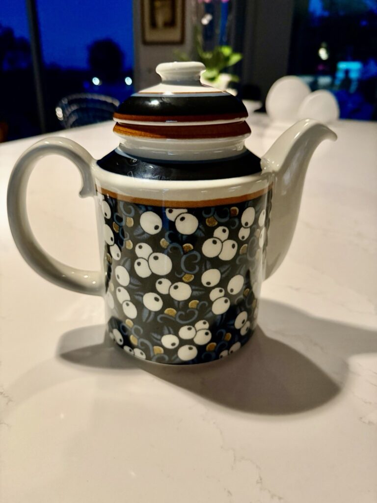 Read more about the article Arabia Finland Taika Mustikka (Magic Blueberry) Coffee Pot with Lid