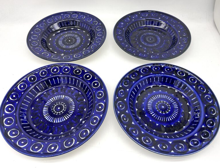 Read more about the article Arabia Finland Valencia Ulla Procope Wide Soup/Pasta Bowl Blue 9”