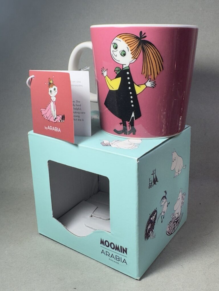Read more about the article Moomin Arabia Mug Mymble 10oz Boxed New with Tag Trove Jasson