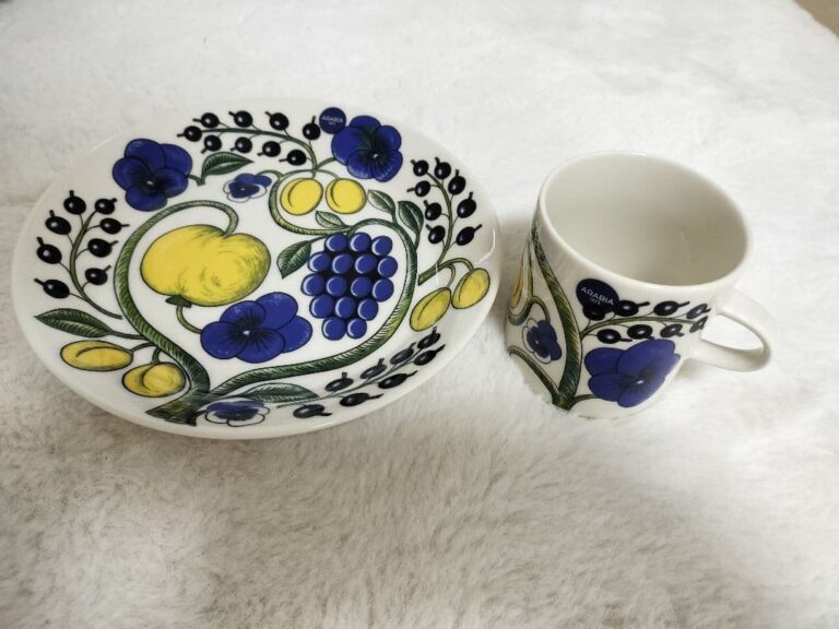 Read more about the article Arabia Paratiisi Mug and Plate