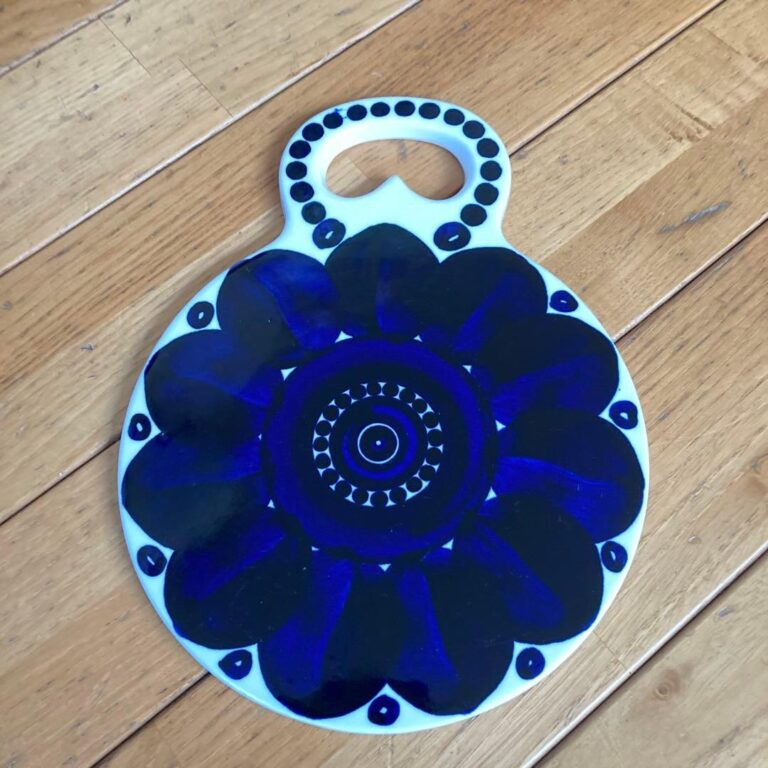 Read more about the article ARABIA Arabia Valencia Floral plate /Only USA DDP shipping