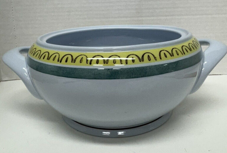 Read more about the article Arabia Finland Crown Band Covered Vegetable Veggie Bowl NO LID 6.25″ Inside 10″