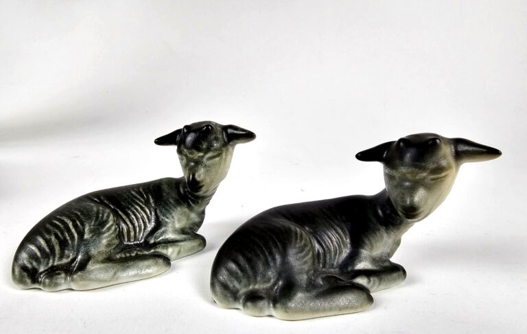 Read more about the article Arabia Finland Lea von Mickwitz Lamb Figurines Pair Vintage Mid-Century Sheep