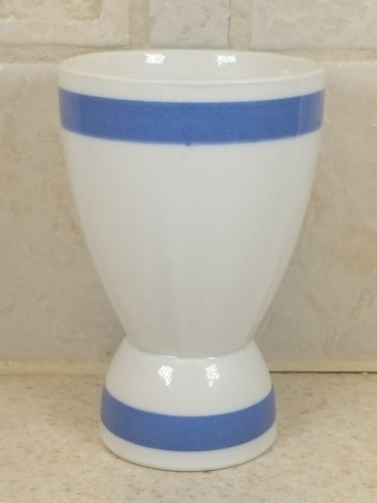 Read more about the article Arabia of Finland Ribbons Blue Double Egg Cup 4 1/8″