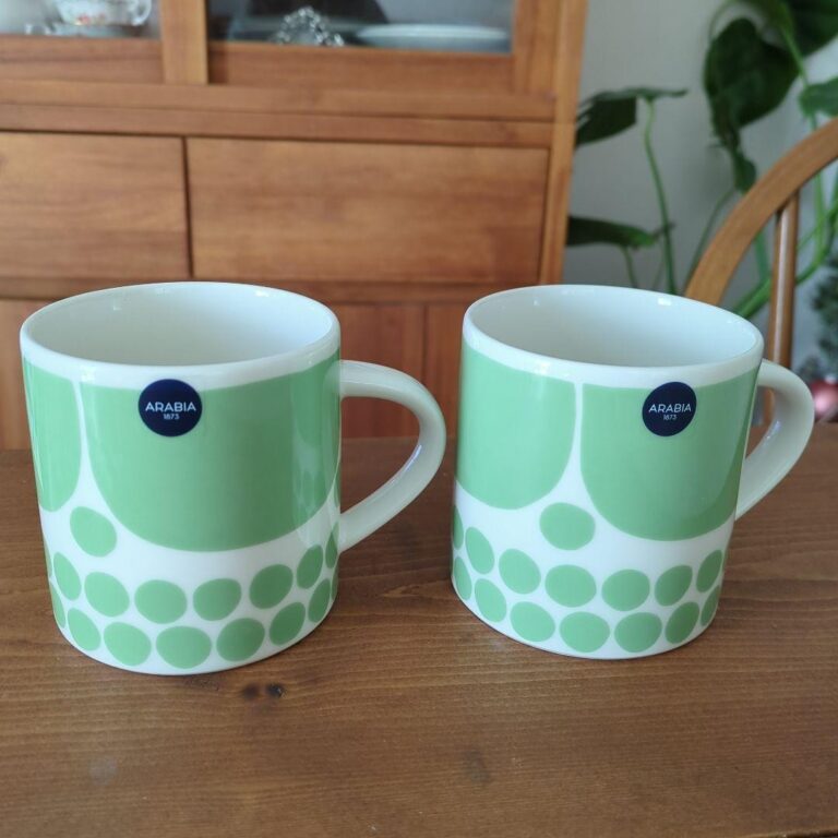Read more about the article Arabia Sunnuntai Light Green Mug Cup 350ml Pair Set