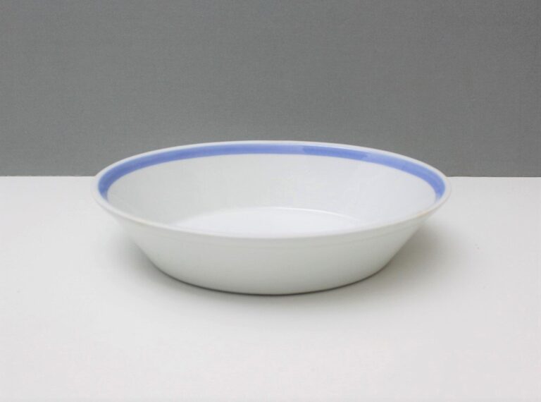 Read more about the article Arabia Finland Ribbons Blue Large Serving Bowl or Casserole Dish Blue Stripe