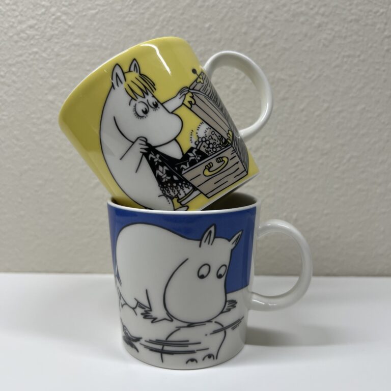 Read more about the article ARABIA FINLAND MOOMIN CHARACTERS COFFEE CUPS/MUGS SET OF TWO