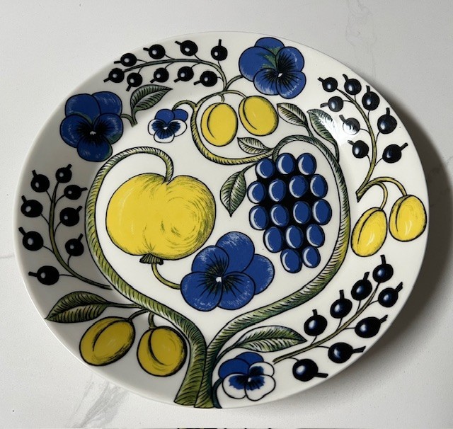Read more about the article Arabia Finland Paratiisi Serving Plate Yellow Blue Mid Century NEW