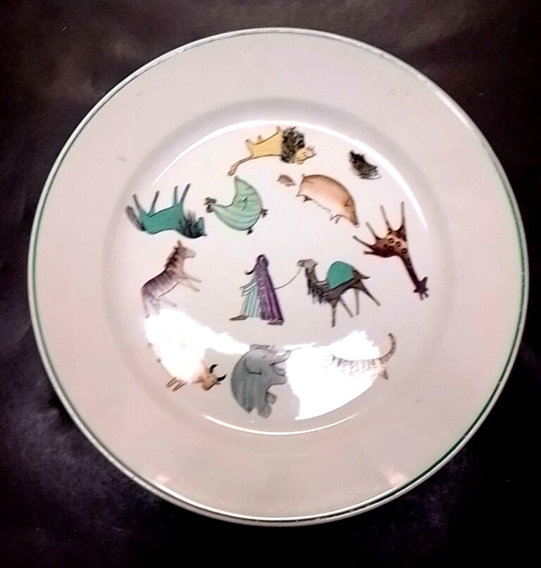 Read more about the article Arabia Finland Plate Animal Parade childrens 1960s MCM