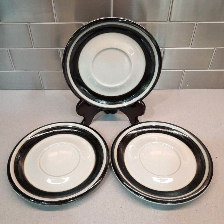 Read more about the article Arabia Finland Karelia Saucer Plates 6.25″ Dark Brown Stripe Stoneware Lot of 3